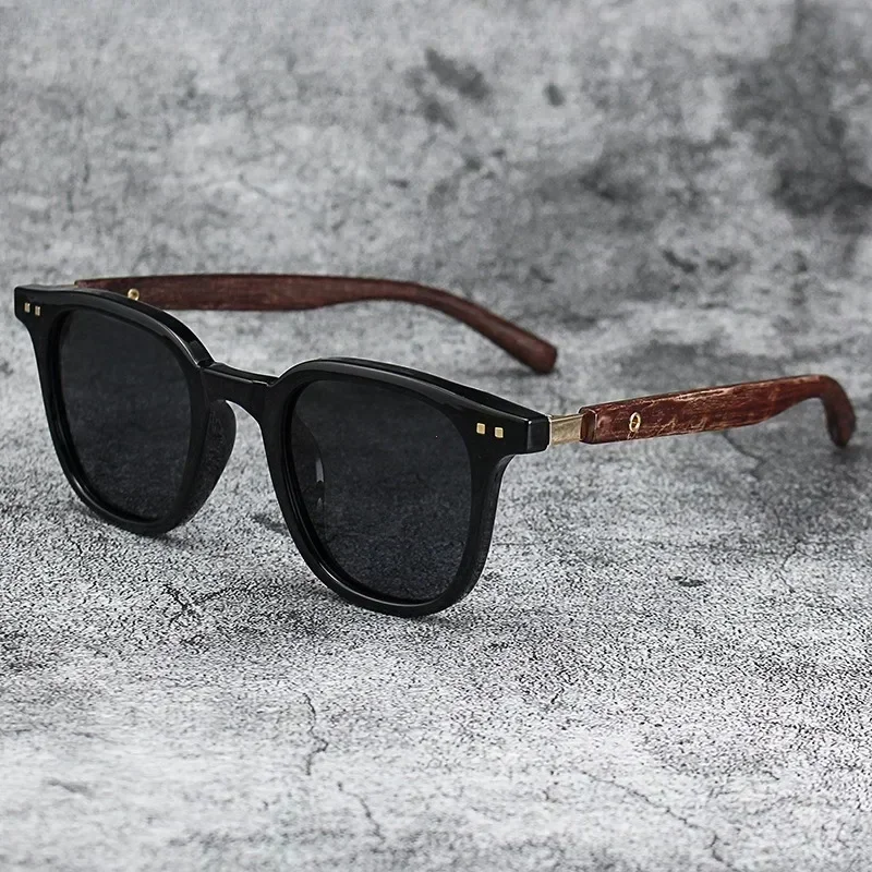 Lunettes de soleil pour hommes - Photography Of A Man avis et prix
